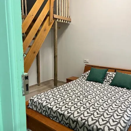 Bonita Habitacion Verde Con Bano Privado ゲストハウス
